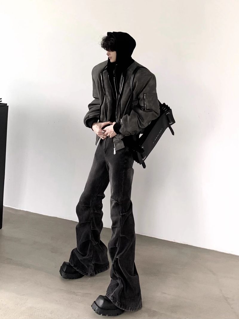 Jeans neri e grigi lavati pesanti, pantaloni a zampa d'elefante con pieghe, design di nicchia, da uomo_voghion.com