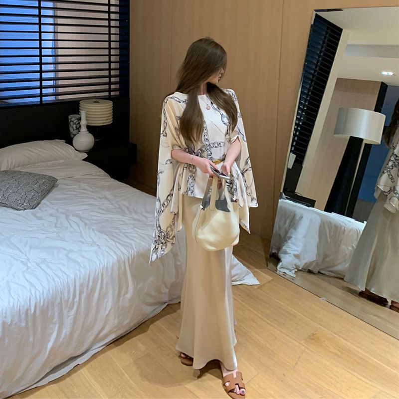 Light Elegant Cape Top For Women, Autumn Design Sense Printed Fashion High-end Satin Half-length Skirt Set_voghion.com