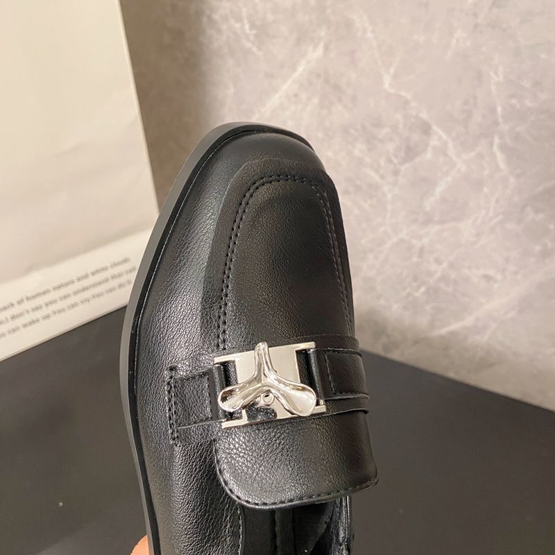 Majhni usnjeni čevlji v britanskem slogu za ženske spomladi in jeseni 2024, nov model, enostopenjski čevelj z ravnim podplatom,_voghion.com