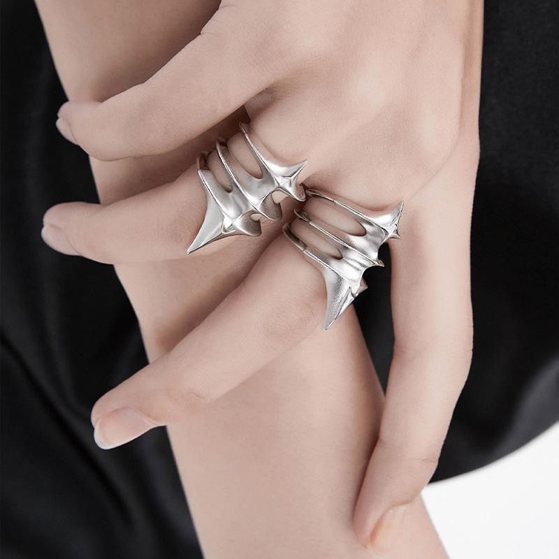 Thorn Irregular Opening Personality Design Sense Punk Style Exaggerated Ring Jewelry_voghion.com