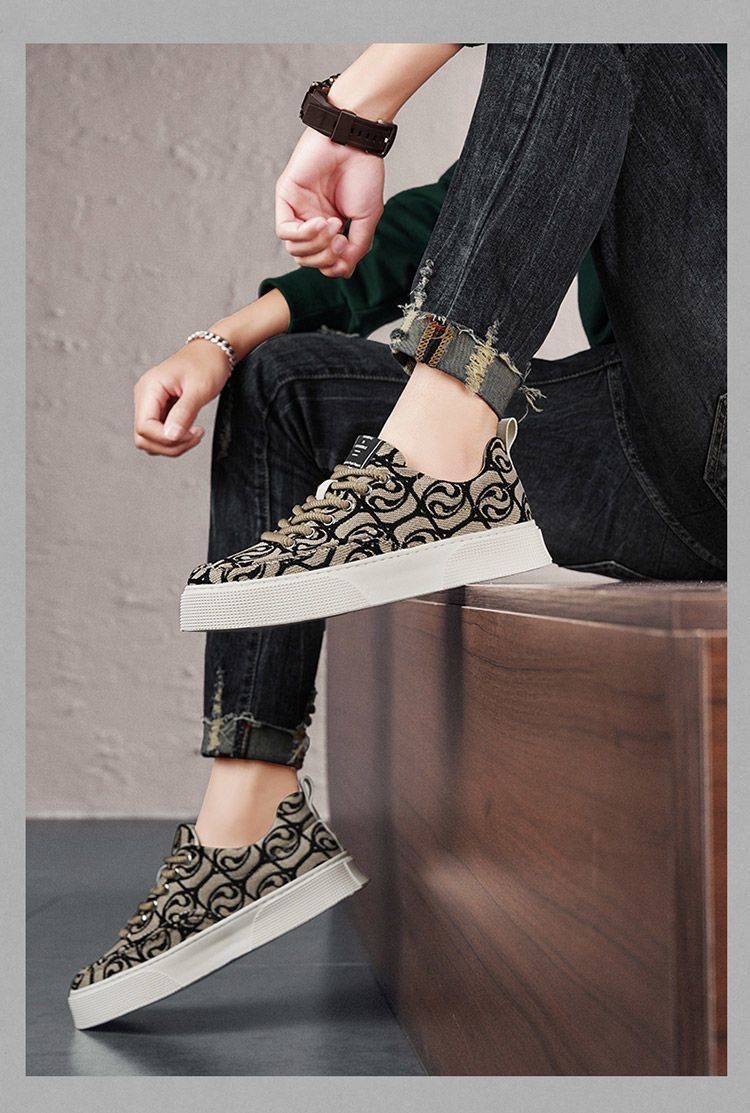 Canvas Schuhe Männer Low Top Sommer 2025 Neue Nische Low Top Gedruckt Bord Schuhe Männer Dicke Sohle Sport Casual Mode Schuhe_voghion.com