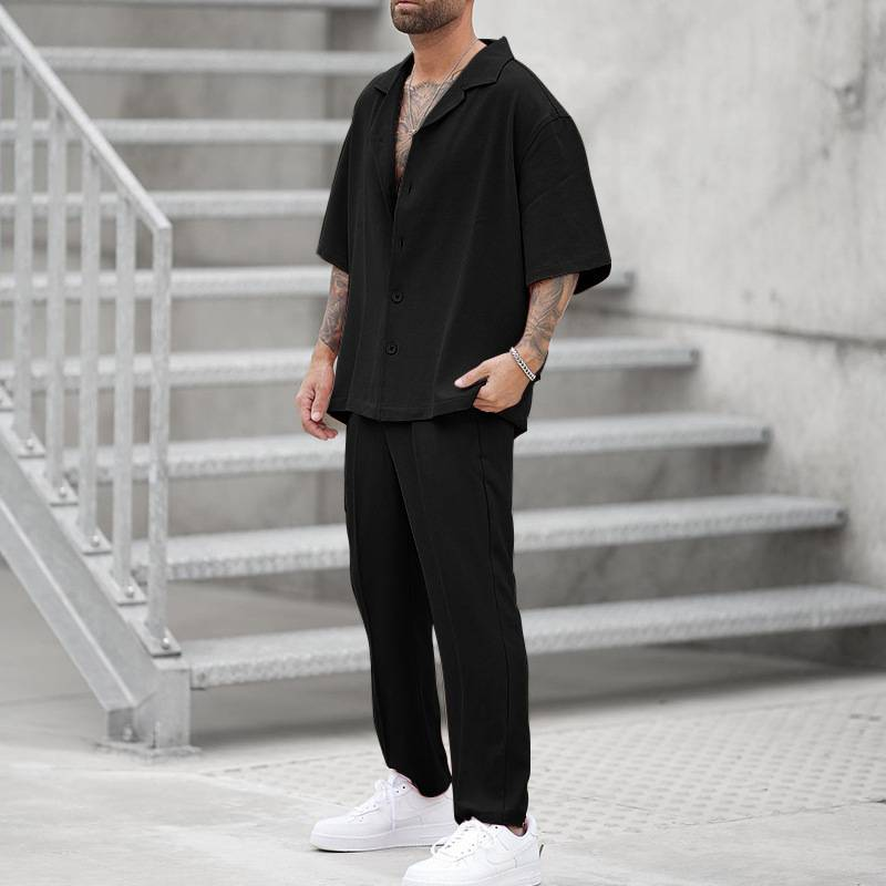 2025 Summer Moud Zwee-Stéck Kostümer Härenkleeder Casual Kuerzärm Revers Knäppercher Hemd An Hosen Set Fir Männer Fräizäit Outfits_voghion.com