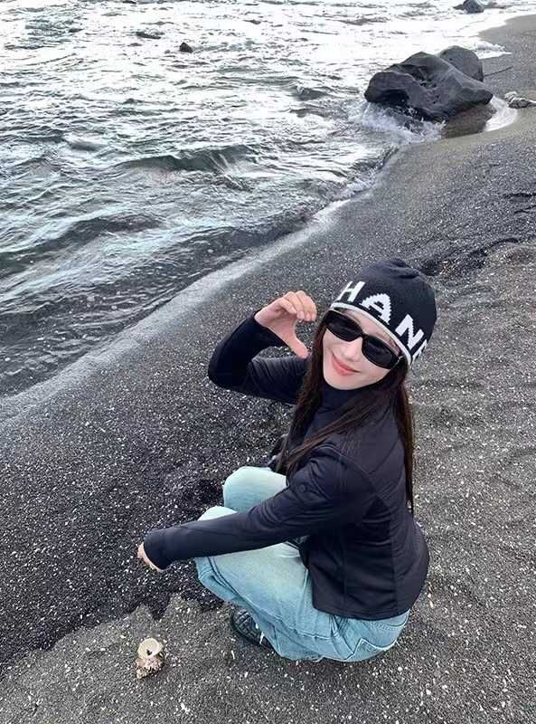 Casual Slim-fit Lightweight Down Jacket For Women In Winter With A Stand-up Collar For Warmth And Comfort, Suitable For Yoga._voghion.com