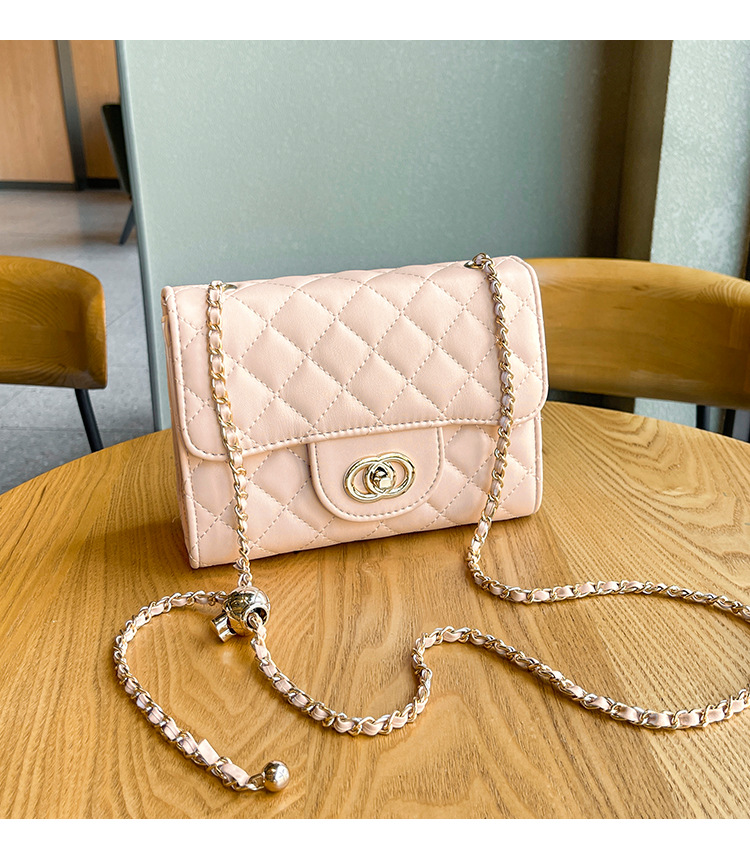 2023 New Women's Fragrant Wind Lingge Golden Ball Chain Crossbody Versatile Small Square Bag One Shoulder_voghion.com