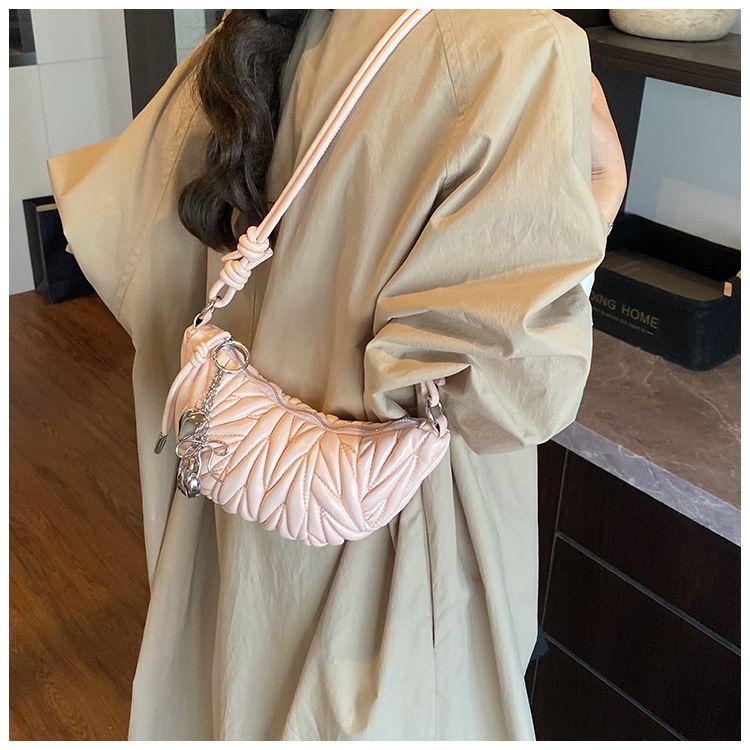 Vintage Diamond Quilted Crossbody Bag For Women, Small PU Shoulder Bag With Detachable Charm, Minimalist Urban Style, Soft Structured Hobo Purse_voghion.com