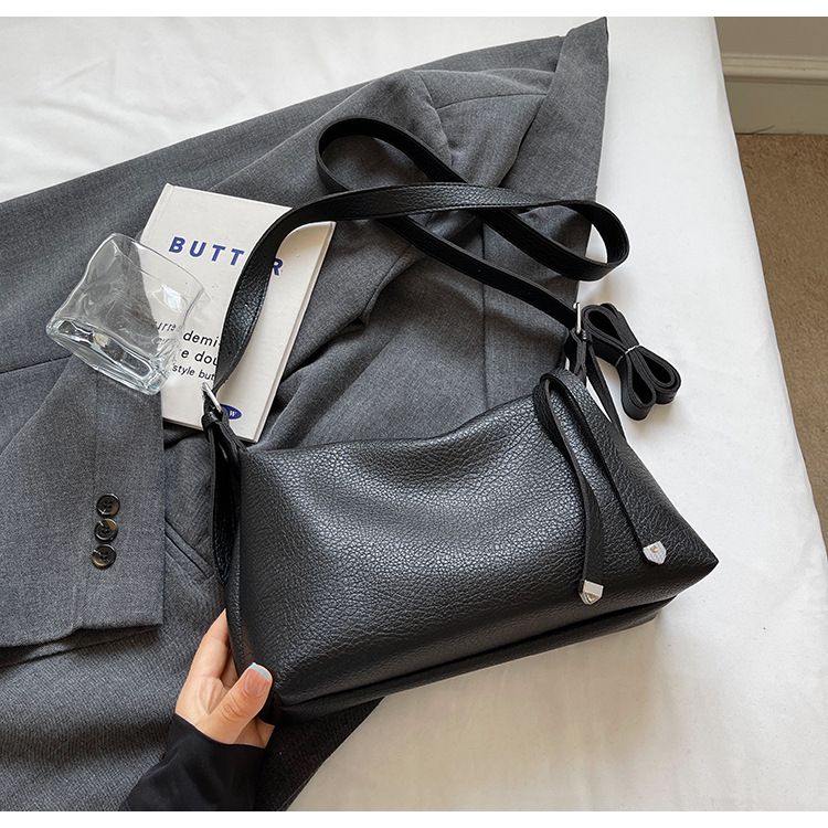 Sac fourre-tout de grande capacité pour femmes, sac à bandoulière simple minimaliste français, nouvelle collection 2024_voghion.com