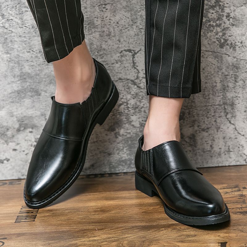 Geeignet für alle Jahreszeiten 2025 Herbst Atmungsaktive Slip-On Spitzschuh Herren Loafer Trendy Britische Lederschuhe_voghion.com