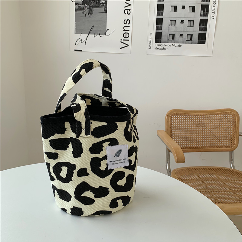 16291 Western Style Rice Leopard Print Tote Bag Large Capacity Animal Print Canvas Shoulder Bag Portable Female Student Shopping Bag_voghion.com