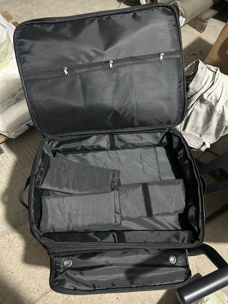 Set di cubi organizer da viaggio in poliestere di alta qualità - Contenitore pieghevole multiscomparto per vestiti e accessori, nero moderno (43,2 x 33 x 25 cm)_voghion.com