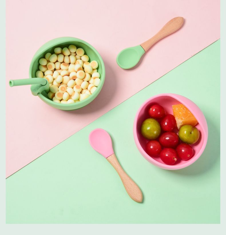 Conjunto de tigelas de alimentação para bebês de silicone de grau alimentício, cor sólida, à prova d'água, tigela de alimentação para crianças com colher, conjunto de talheres para crianças_voghion.com