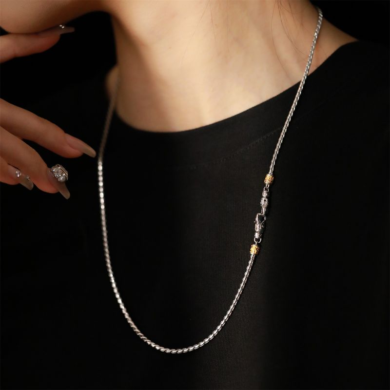 Tang Grass Pattern Double Button Head Dragon Bone Necklace For With Unique Design Sense Autumn/Winter Sweater Chain_voghion.com