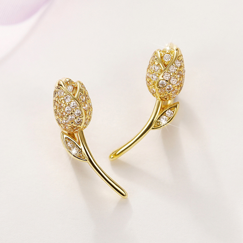 Cao Shi's INS style fashionable design feeling is slightly inlaid with diamond earrings. Women's metal gold plated rose ear clasps_voghion.com
