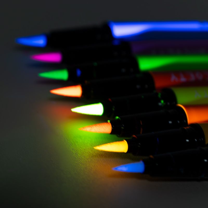 Ombretto e eyeliner combinati, set di eyeliner fluorescenti, eyeliner opaco e luminoso, pittura liquida per il viso, impermeabile e resistente al sudore._voghion.com