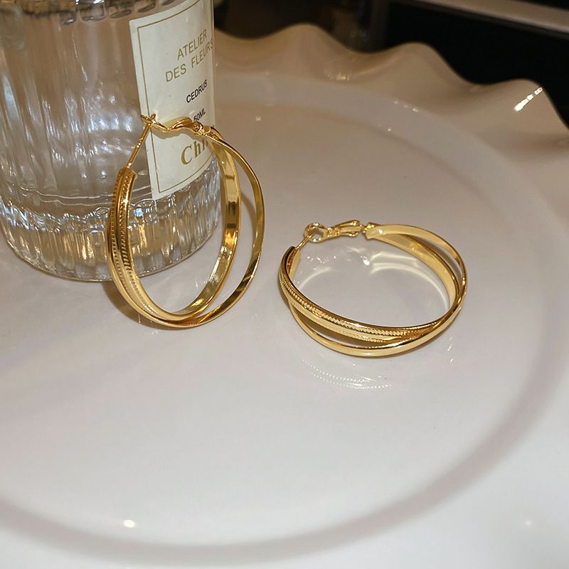 Silver Needle Cross Hollow Geometric Earrings Metal Design Earrings European And American Light Luxury Fashion Earrings_voghion.com