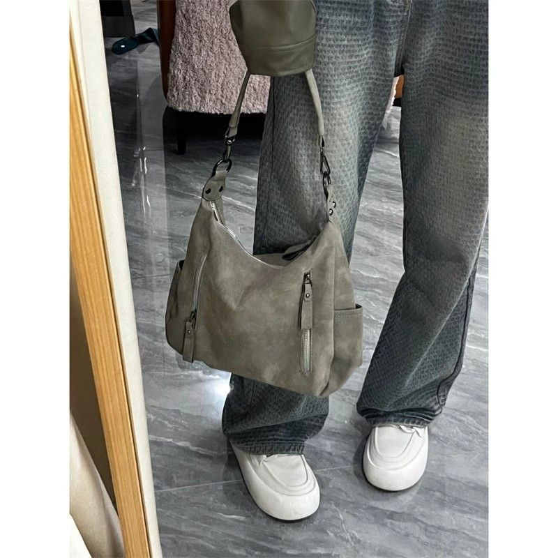 2025 Autumn And Winter New Large-capacity Ladies Multifunctional Texture Bag Shoulders Commuting Handbag Fashionable And Versatile_voghion.com