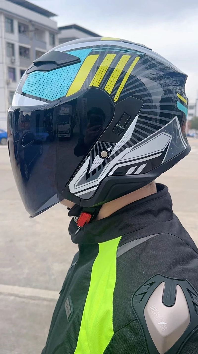Universal Motorcycle Helmet With Dual Visor For Men & Women – ABS Shell, 3C Certified, All-Season Riding_voghion.com
