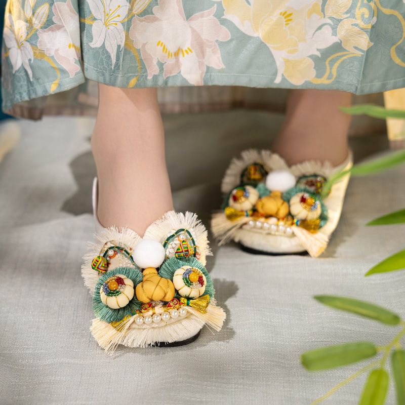 ShoeGlobe Vintage Ethnic Spring Embroidered Auspicious Handmade Slippers 2025 Tiger Head Shoes Adult Dragon Boat Festival New_voghion.com