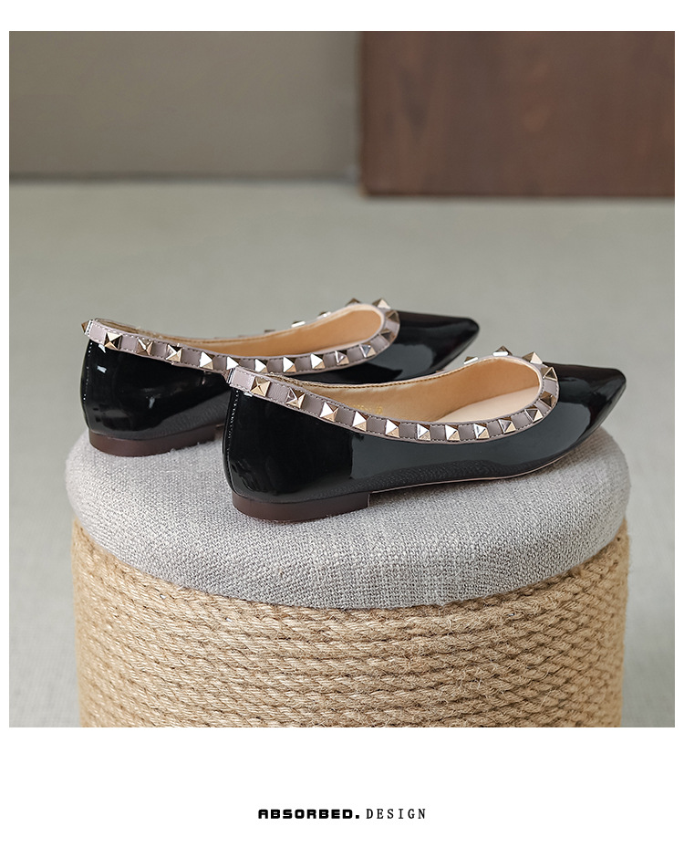 Scarpe basse francesi a punta per donna con bocca bassa, scarpe basse con suola morbida e calda in vernice rivettata Evening Breeze W925-1_voghion.com