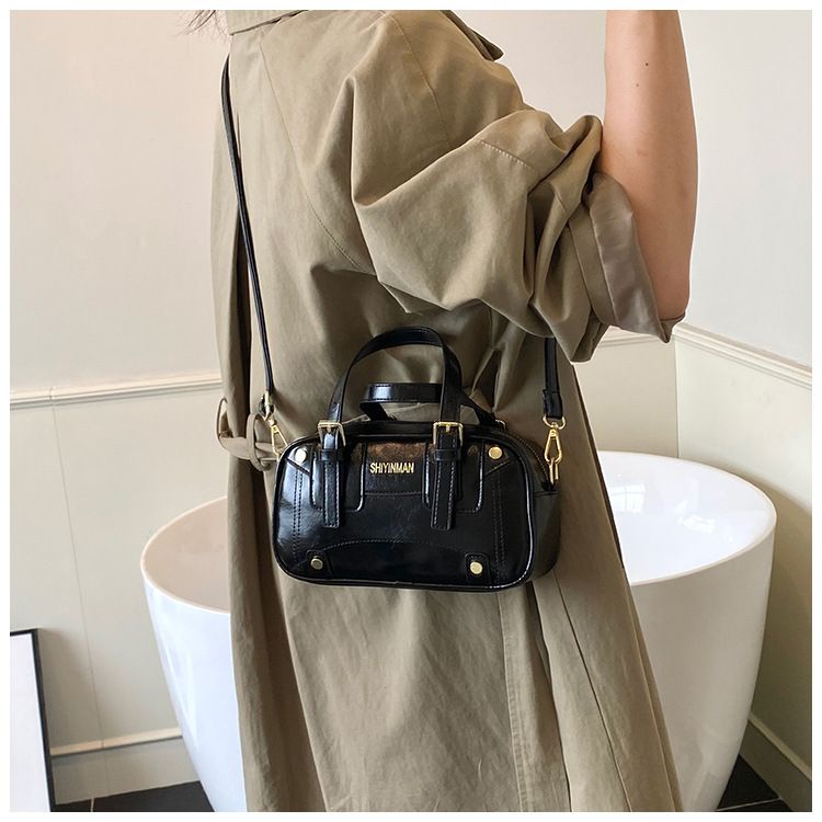 Women's Stylish Soft Shoulder Bag For Daily Commute - Minimalist Design, Versatile Crossbody & Single Strap Purse In Black, Brown, Red, White_voghion.com