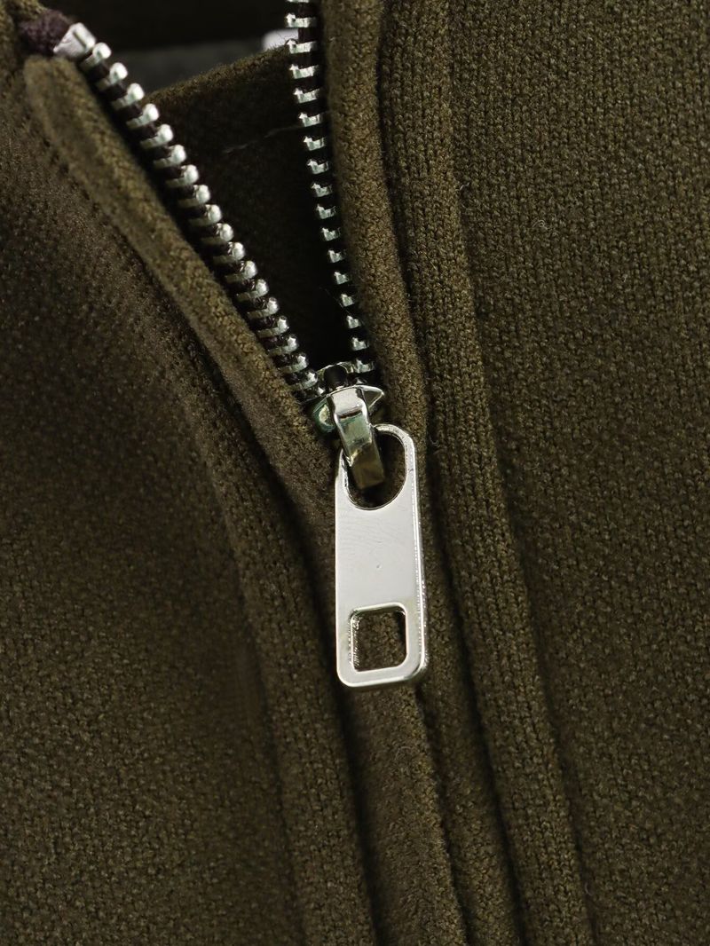 Giacca bomber tattica effetto velluto e set gonna/pantaloncini coordinati: silhouette utility avanzata, dettagli con cerniera, versatilità per tutte le stagioni_voghion.com