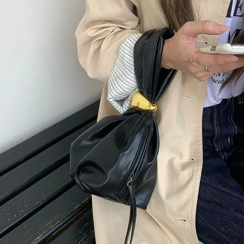 Personalized Soft Leather Clutch Bag Women Pleated Mini Bucket Pouch Temperament Side Zipper Party Evening Bags 250314l_voghion.com