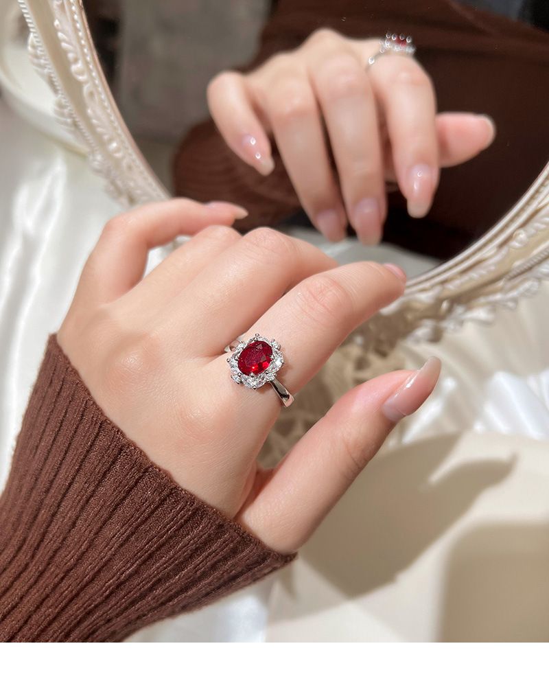 Light luxury, bright red, colorful diamonds, high-end and niche design, open ring, 2024 index finger ring_voghion.com