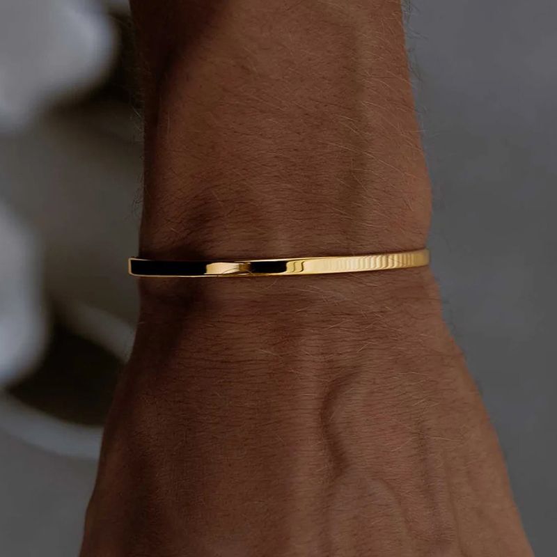 Herrenschmuck Edelstahlarmband Persönlichkeit Mode Offenes Design Lichtempfindliches Armband_voghion.com
