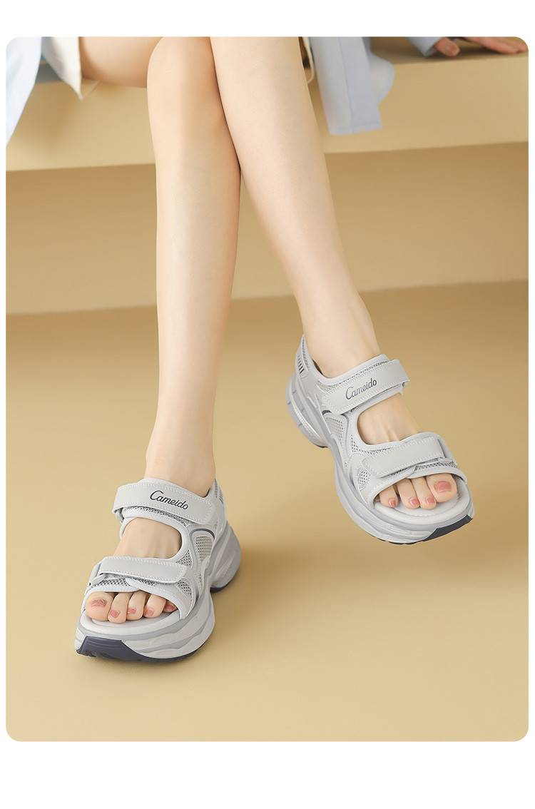 Cameido Grijze sandalen met ronde neus en dikke zool voor dagelijks woon-werkverkeer voor dames_voghion.com