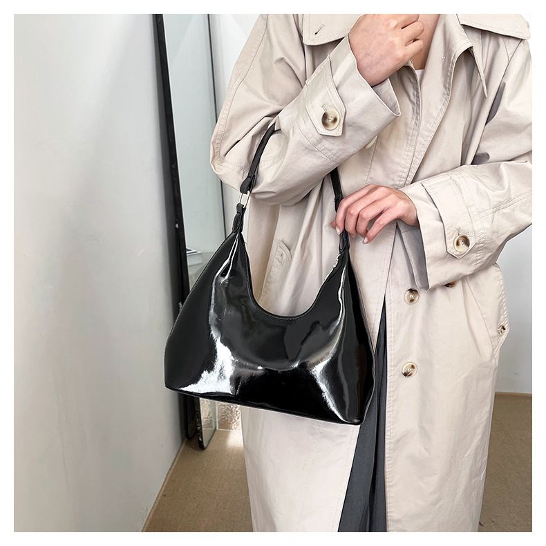 Borsa a tracolla da donna in pelle verniciata bordeaux di French Niche, nuova nel 2025, con tracolla, Hundred_voghion.com