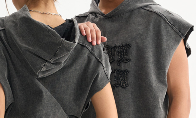 T-shirt da uomo con cappuccio retrò, senza maniche, stile trendy, vestibilità squadrata, stile patchwork, stile vissuto_voghion.com