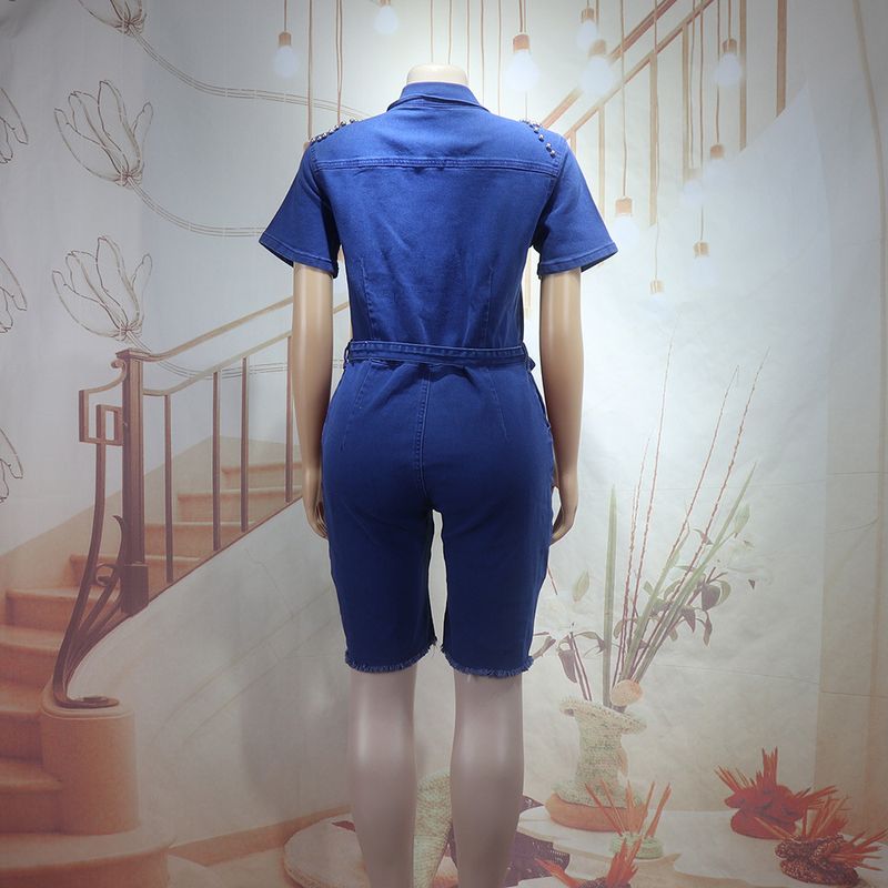 K Damenbekleidung – Overall-Shorts aus Stretch-Denim mit Hotfix-Strasssteinen in Silber und weißen Perlen_voghion.com