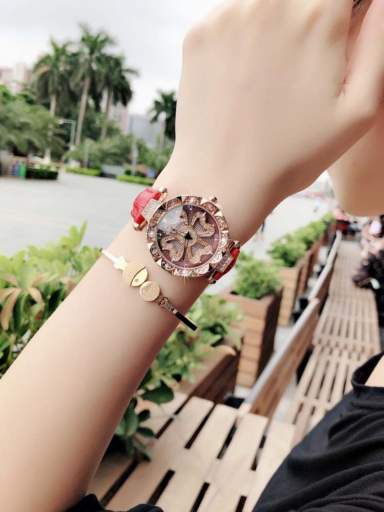 Neue Zeit läuft Damen Luxus Mode Diamant Set Liebe wasserdicht Student Gürtel Quarzuhr_voghion.com