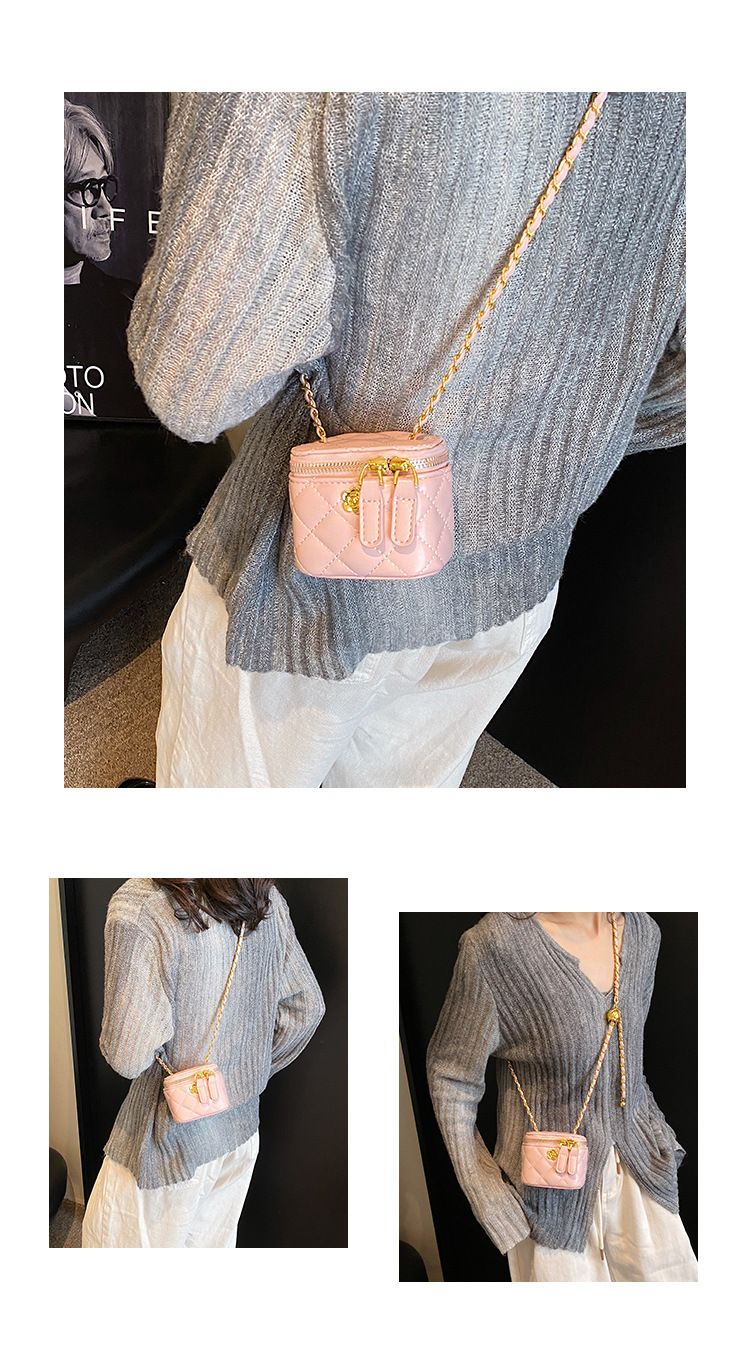 Xiaoxiangfeng Mini Lingge Chain Shoulder for Women 2024 New and Fashionable Crossbody Bag, Popular on the Internet,_voghion.com