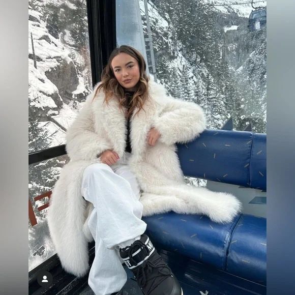 Luksusowy płaszcz ze sztucznego futra dla kobiet, zimowy, długi, puszysty, futrzany płaszcz z lisa, elegancka, biała odzież wierzchnia na modę uliczną_voghion.com