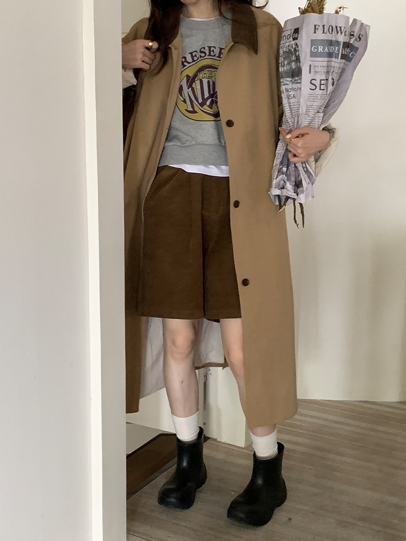 Trench casual color cachi da donna - Giacca lunga e ampia con revers a doppio petto e tasche, capospalla autunnale_voghion.com