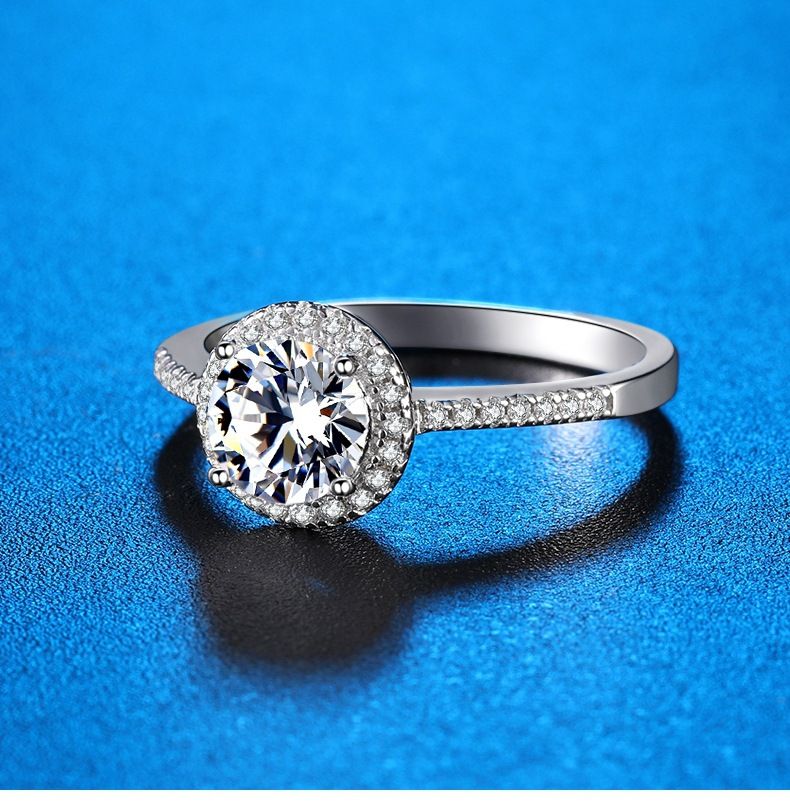 Simulierter Diamant Moissanite Luxus rundes Paket sechs Krallen ein oder zwei Karat Hochzeitsring für Frauen_voghion.com