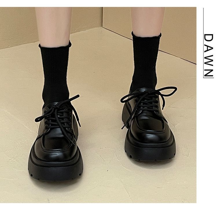 Scarpe in pelle con suola spessa 2024 Nuove scarpe JK in stile retrò britannico primavera e autunno, mocassini con lacci e gonna versatile neri_voghion.com
