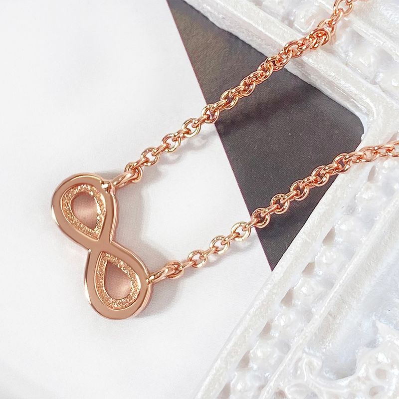Collier avec pendentif en zircon infini plaqué cuivre_voghion.com