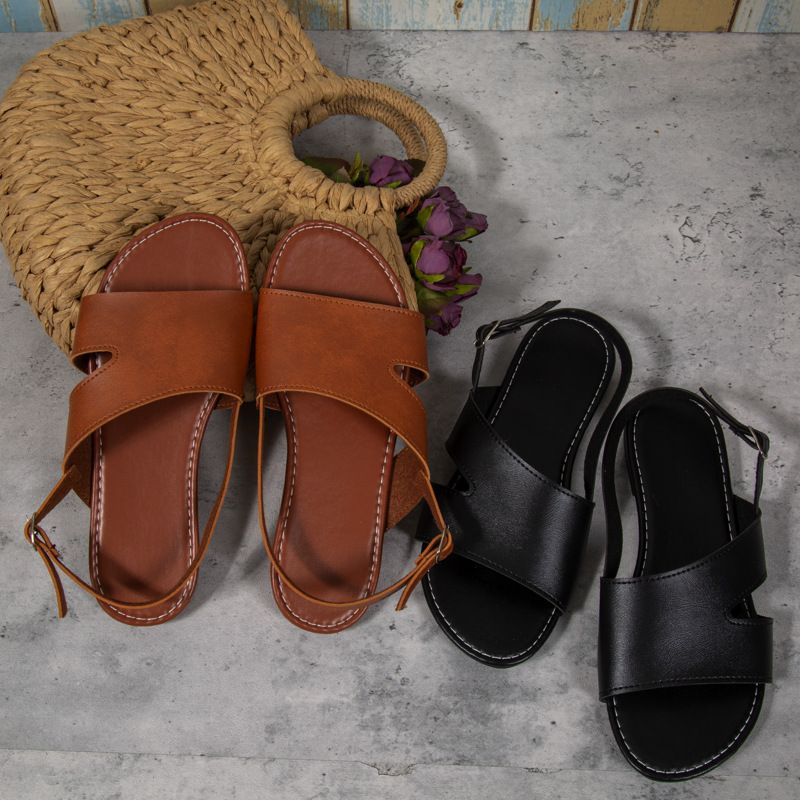 Große flache Sandalen 2023 beliebte einfache Ein-Wort-Streifen modische Strand-Damenschuhe_voghion.com