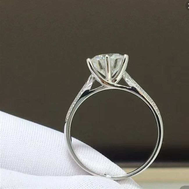Anello di nozze minimalista da donna con mezza parete, sei punte, moissanite placcato oro_voghion.com