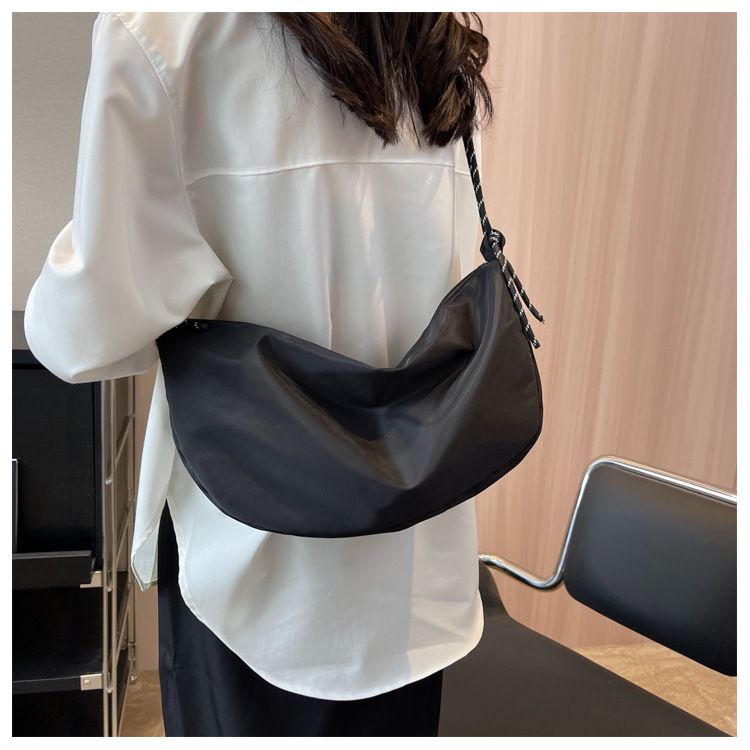 Geantă de umăr din nailon nou, culoare solidă, Hobos, casual, capacitate mare, Dional B, modă versatil pentru femei_voghion.com