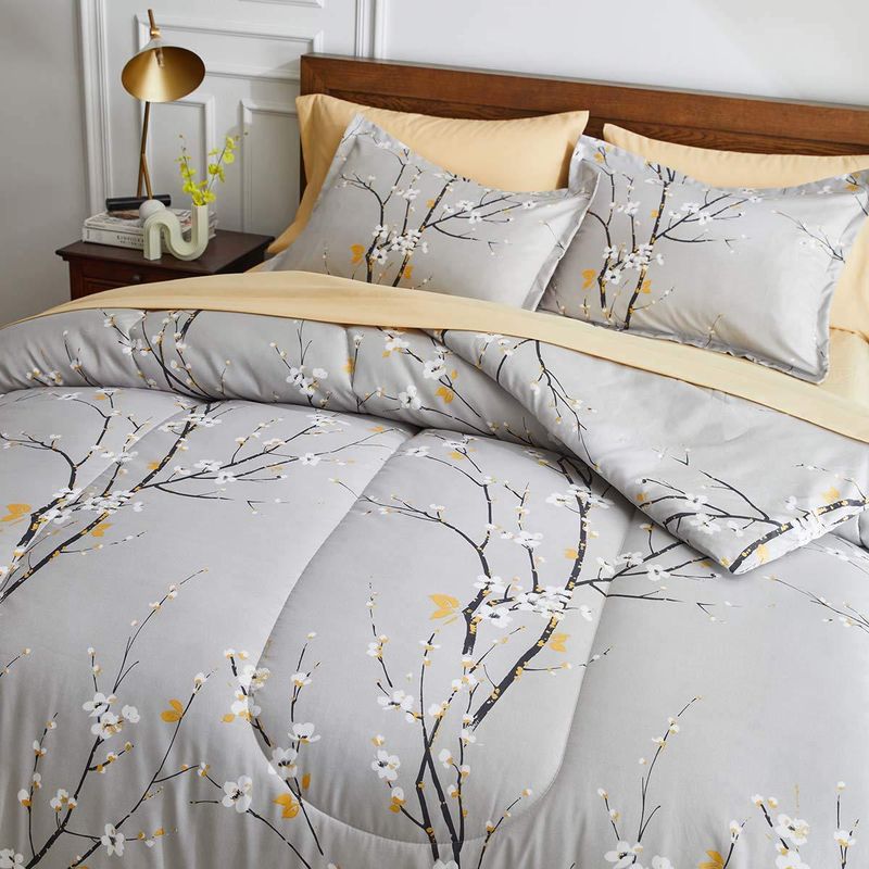 Comforter Set Quilt Set Gray Plum Blossom Quilt Core Quilt Three Piece Set_voghion.com
