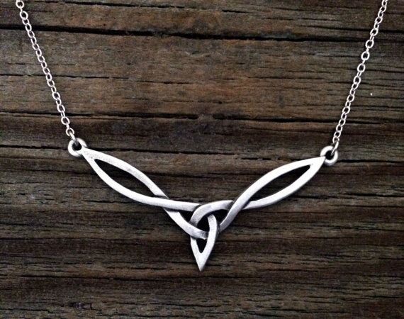 Collares de moda Tesoro de cera blanca fundida Nudo celta irlandés Collar exquisito_voghion.com