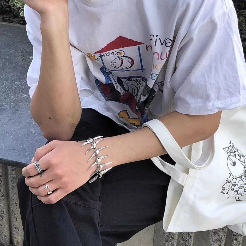 Pulseira Red Book de prata com o mesmo estilo, estilo espinha de peixe, personalidade, casal, moda hip hop, punk, joias de espinho_voghion.com