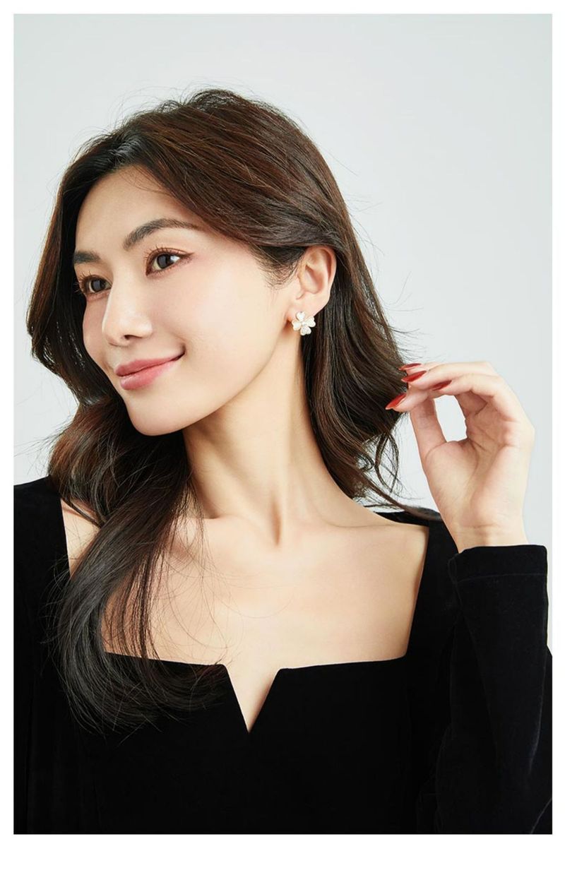 Women's accessories Diamond set simple temperament design sense trend earrings earrings_voghion.com