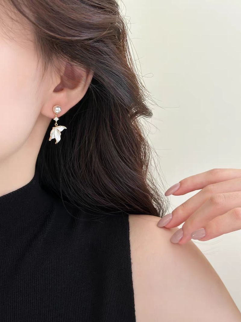 Μενταγιόν με φούντα από μαργαριτάρι με ουρά ψαριού για το φθινόπωρο και το χειμώνα των γυναικών, νέο στοιχείο, ελαφριά πολυτελή σκουλαρίκια υψηλής αισθητικής_voghion.com