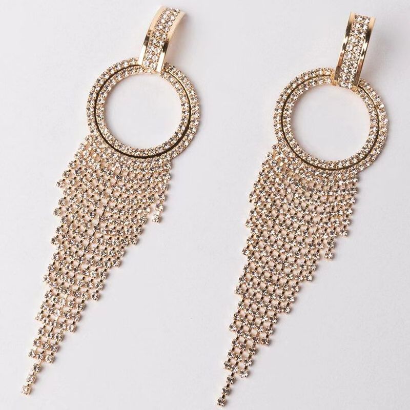 Orecchini esagerati alla moda con nappa lunga e micro diamanti intarsiati rotondi, accessori moda_voghion.com