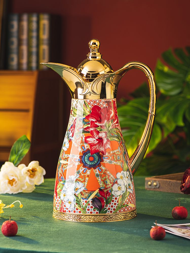 Teiera con bollitore floreale, grande capacità, thermos domestico, rivestimento interno caldo, bottiglia d'acqua bollente isolata_voghion.com