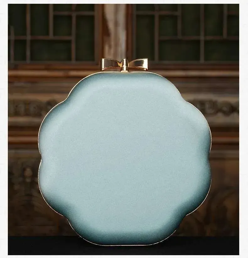 Borse firmate, cappellini, mini tracolle, per feste, matrimoni, banchetti, tessuto con texture setosa, ricamo artigianale Suzhou, motivo farfalla e falena._voghion.com