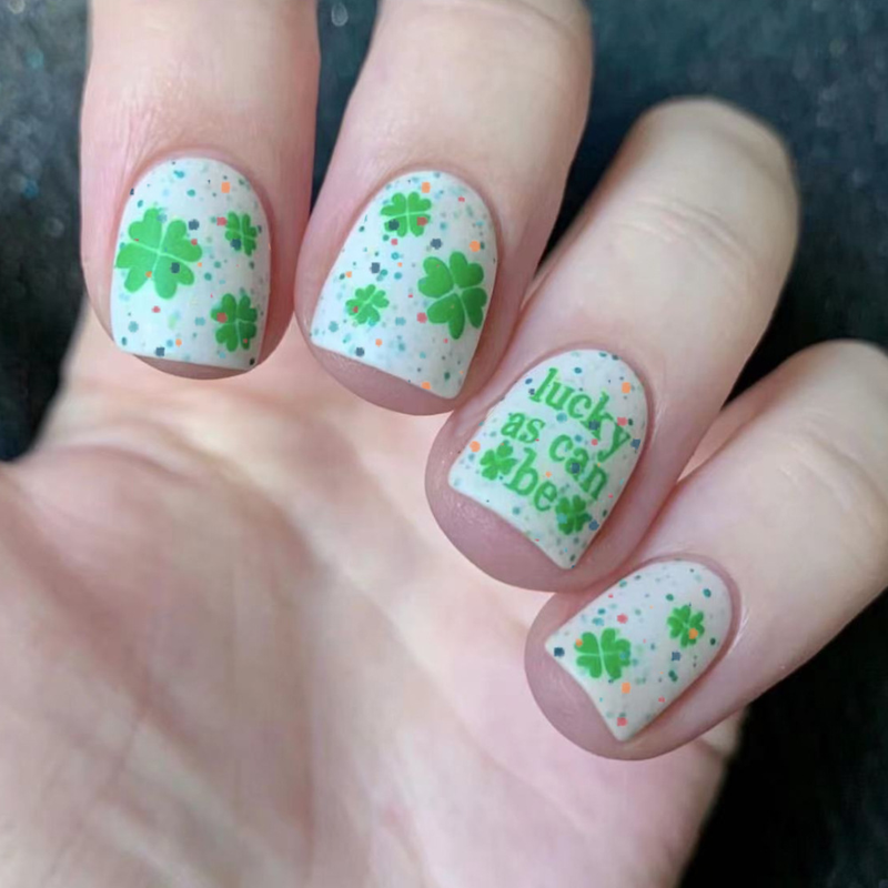 Short 24Pcs Fake Tips Wearable Coffin False Whitetip Clover Design Finished Fingernails Full Cover Press On_voghion.com